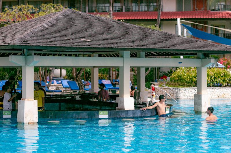 Holiday Inn Resort Baruna Bali - Bar