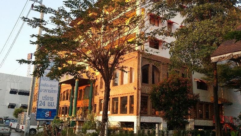 13 Coins Bang Yai Hotel by ZUZU - Genel