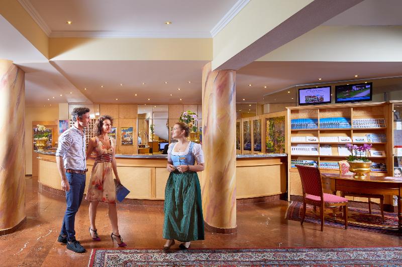 Grand Hotel Zell am See - Lobi
