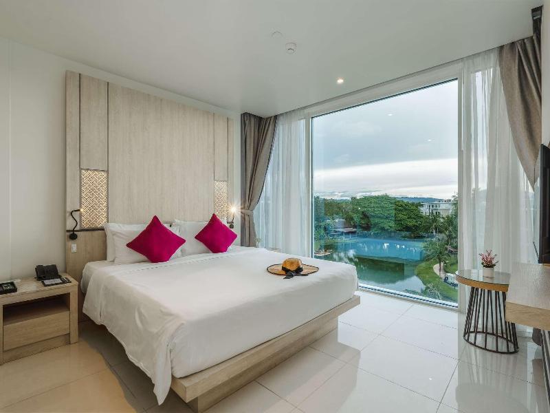 Splash Beach Resort, Maikhao Phuket - Oda