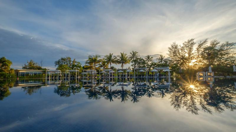 Splash Beach Resort, Maikhao Phuket - Havuz