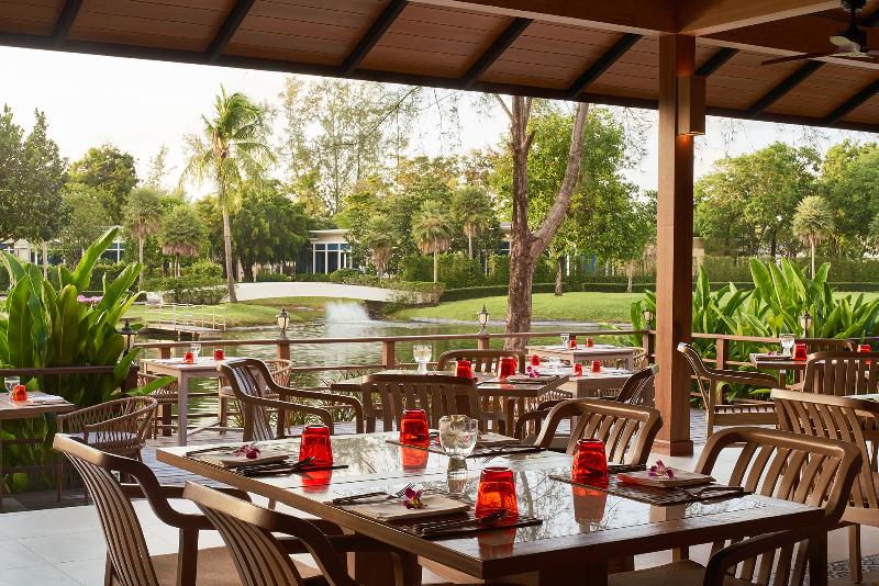 Splash Beach Resort, Maikhao Phuket - Restoran