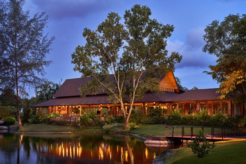 Splash Beach Resort, Maikhao Phuket - Restoran