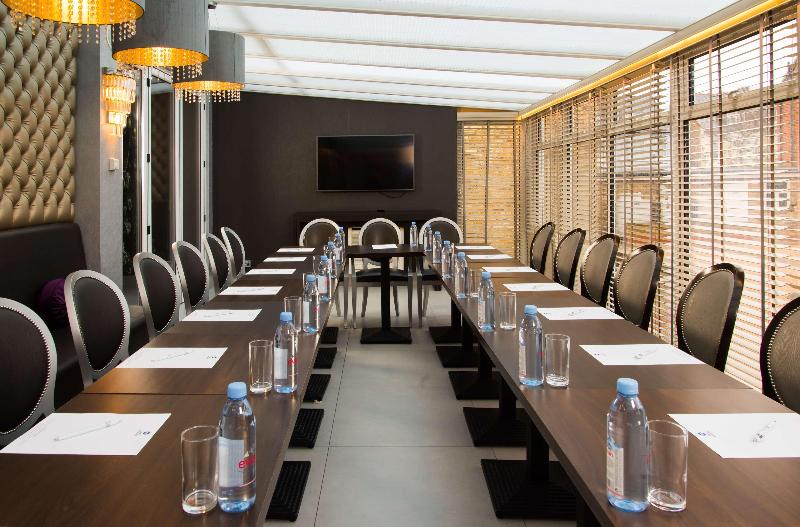 Spark by Hilton London Chiswick - Toplantı