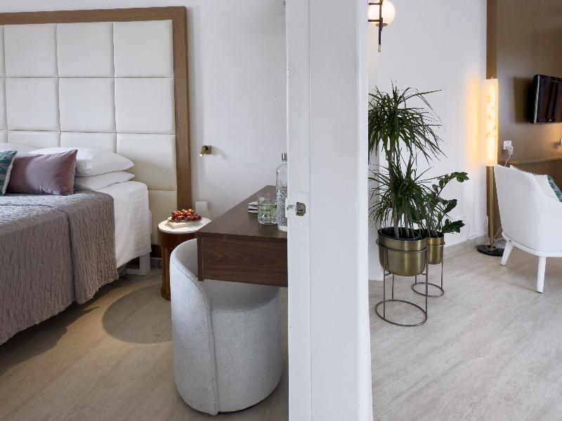 King Jason Paphos - Designed for adults - Oda