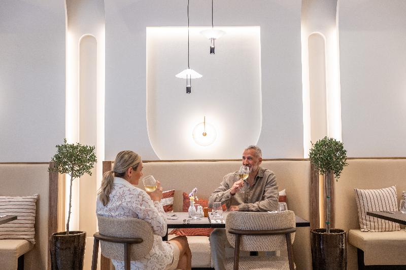 King Jason Paphos - Designed for adults - Restoran