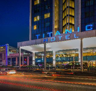 Titanic Port Bakirkoy