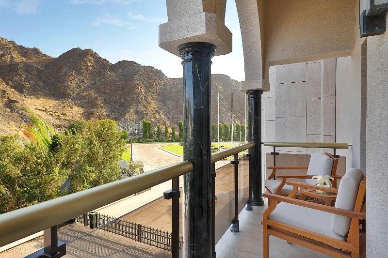 Al Bustan Palace, A Ritz-Carlton Hotel - Oda