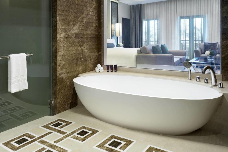 Al Bustan Palace, A Ritz-Carlton Hotel - Oda