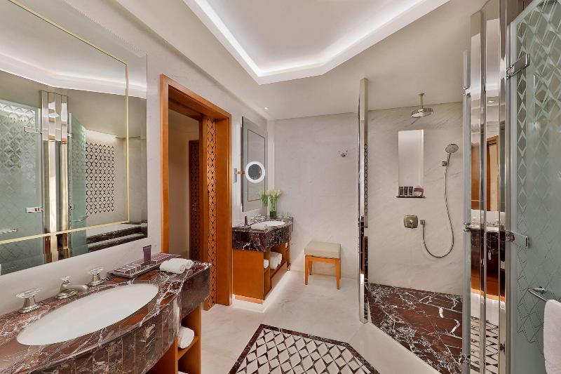Al Bustan Palace, A Ritz-Carlton Hotel - Oda