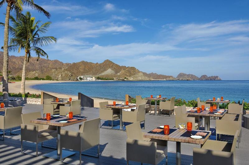 Al Bustan Palace, A Ritz-Carlton Hotel - Restoran