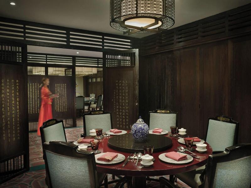 Al Bustan Palace, A Ritz-Carlton Hotel - Restoran
