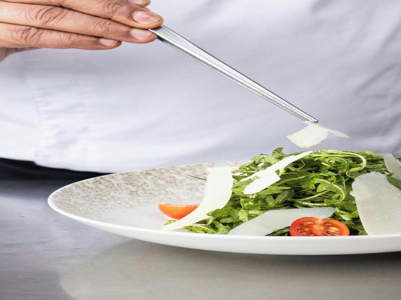 Al Bustan Palace, A Ritz-Carlton Hotel - Restoran