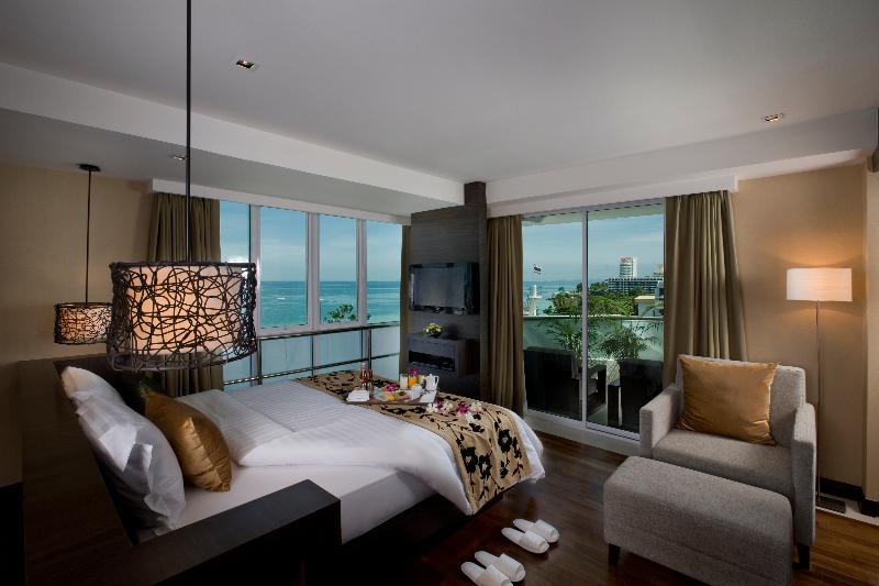 A-One Pattaya Beach Resort - Oda