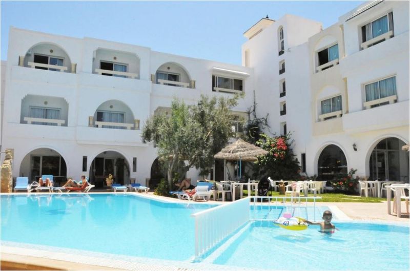Hôtel Résidence Romane - Havuz