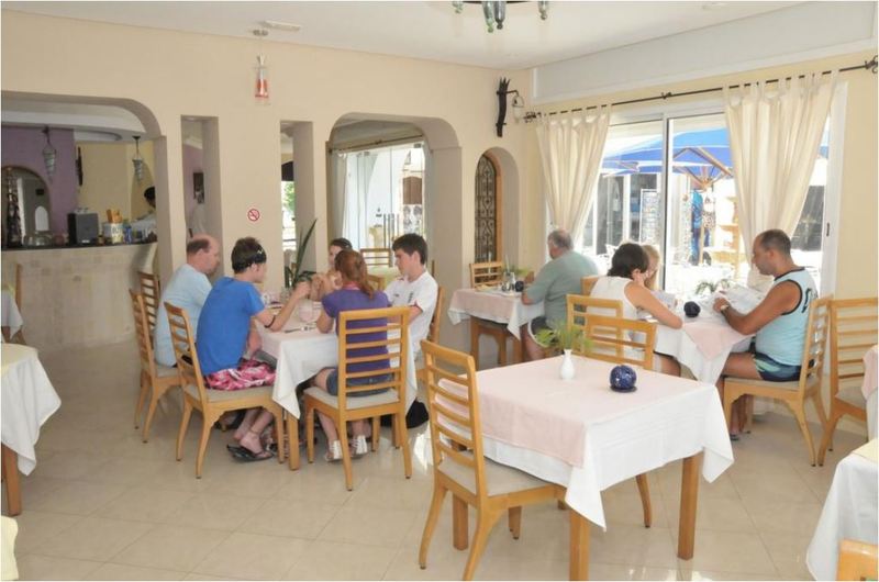 Hôtel Résidence Romane - Restoran