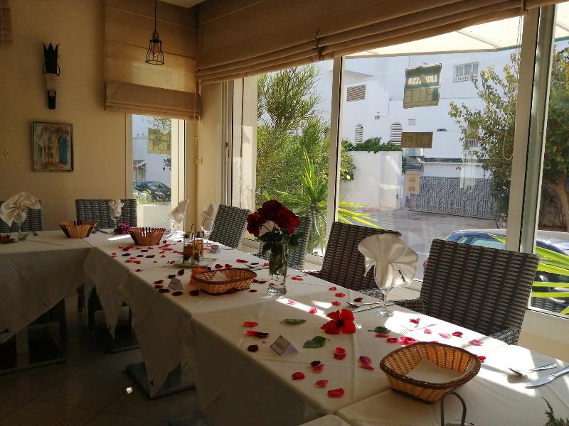 Hôtel Résidence Romane - Restoran