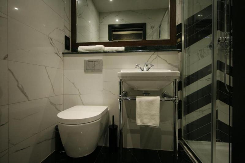 The Portico hotel - Oda