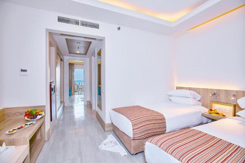 Hotel Titanic Beach Spa And Aqua Park - Oda