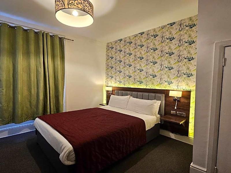 Chelsea House - Genel