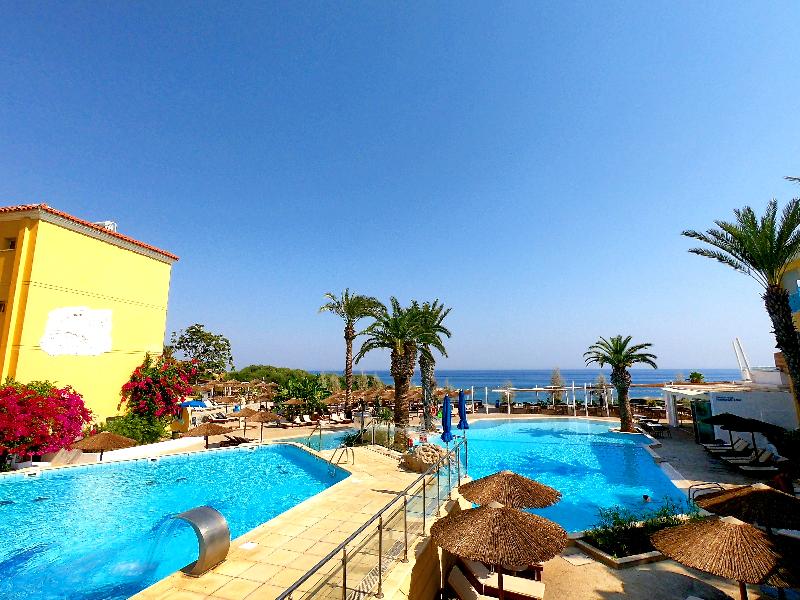 Malama Beach Holiday Village - Havuz