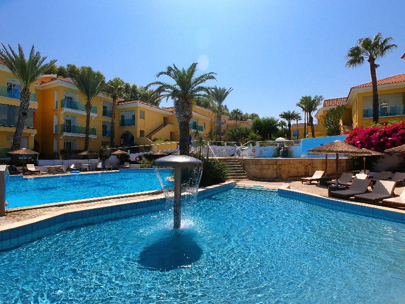 Malama Beach Holiday Village - Havuz