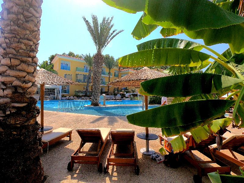 Malama Beach Holiday Village - Havuz