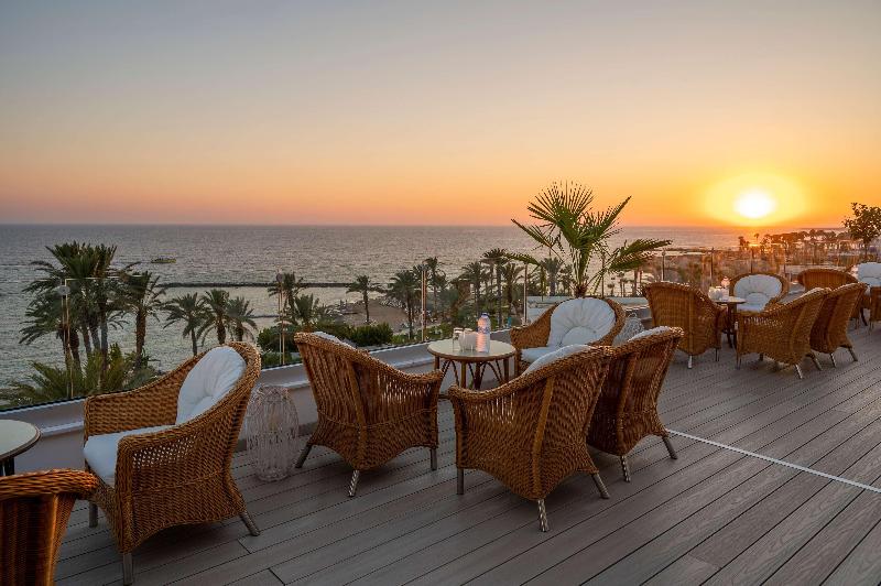 Constantinou Bros Pioneer Beach Hotel - Bar