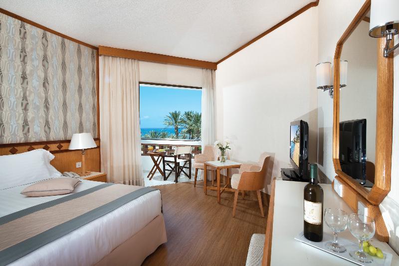 Constantinou Bros Pioneer Beach Hotel - Oda
