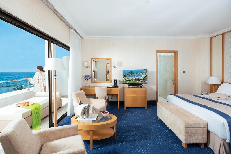 Constantinou Bros Pioneer Beach Hotel - Oda