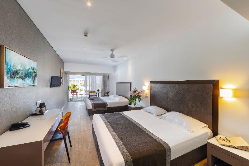 Faros Hotel Ayia Napa - Oda