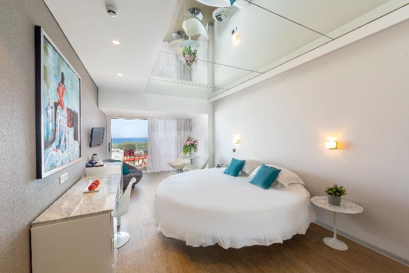 Faros Hotel Ayia Napa - Oda