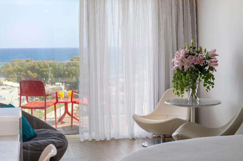 Faros Hotel Ayia Napa - Oda