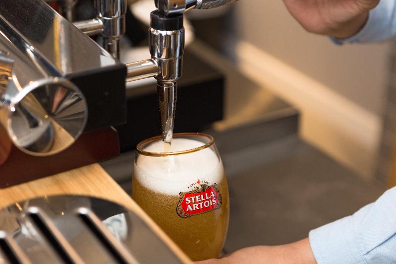 Holiday Inn Express Watford Junction - Bar