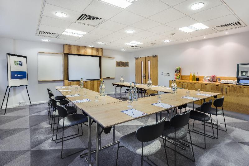 Holiday Inn Express Watford Junction - Toplantı