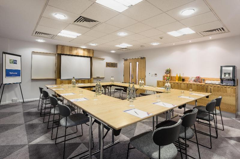 Holiday Inn Express Watford Junction - Toplantı