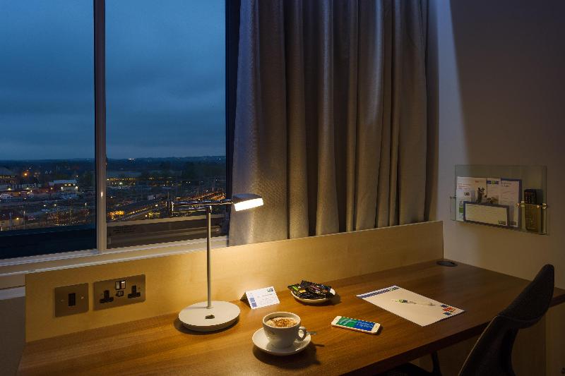 Holiday Inn Express Watford Junction - Oda