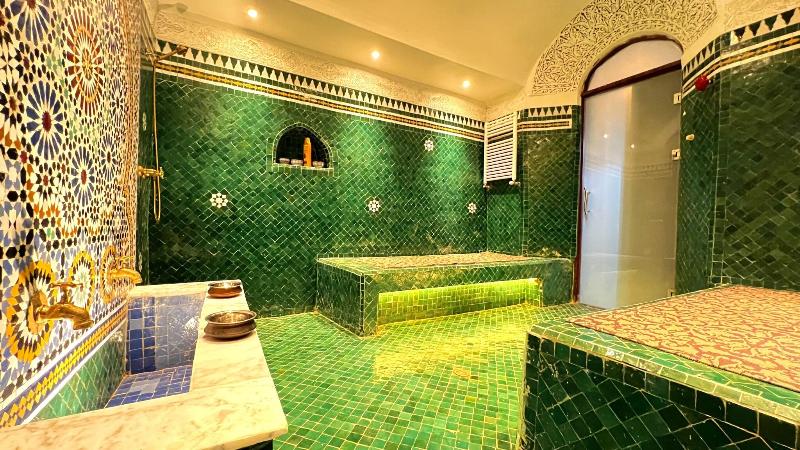 Riad Damia - Aktivite
