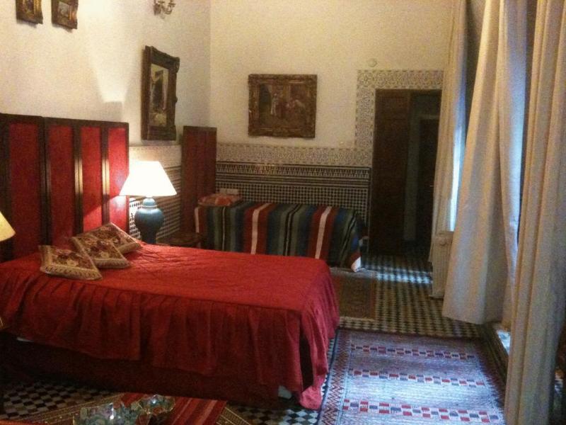 Riad Damia - Genel