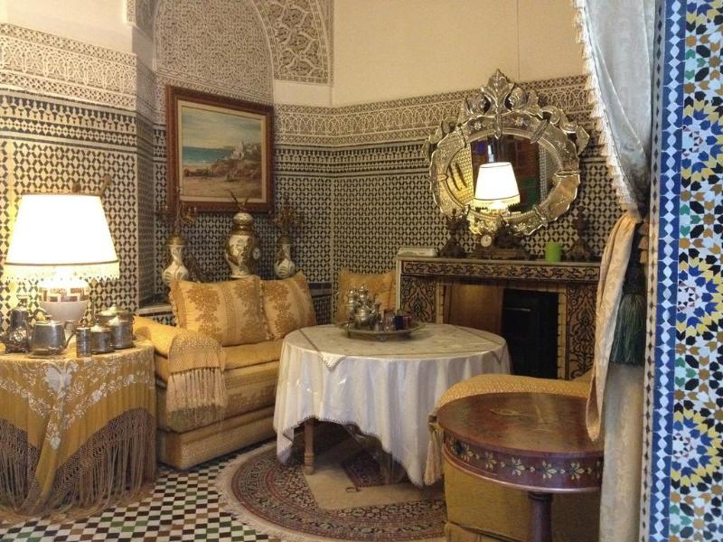 Riad Damia - Genel