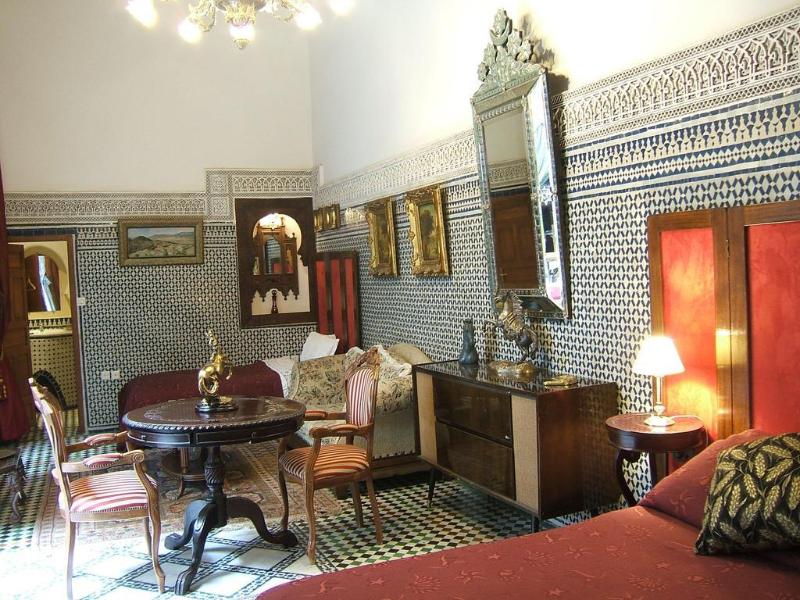 Riad Damia - Genel