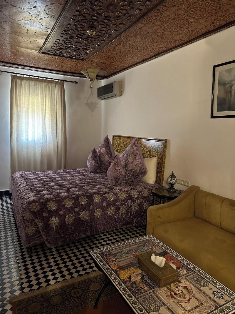 Riad Damia - Oda