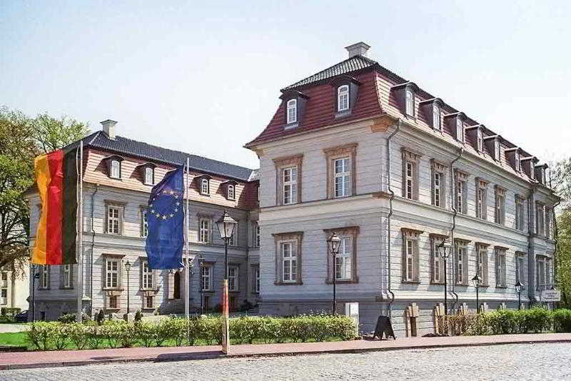Sunday Hotel Schloss Neustadt Glewe fotoÄŸrafÄ±