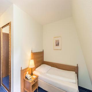 Sunday Hotel Schloss Neustadt Glewe fotoÄŸrafÄ±