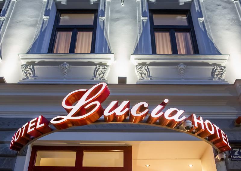 Lucia - Genel