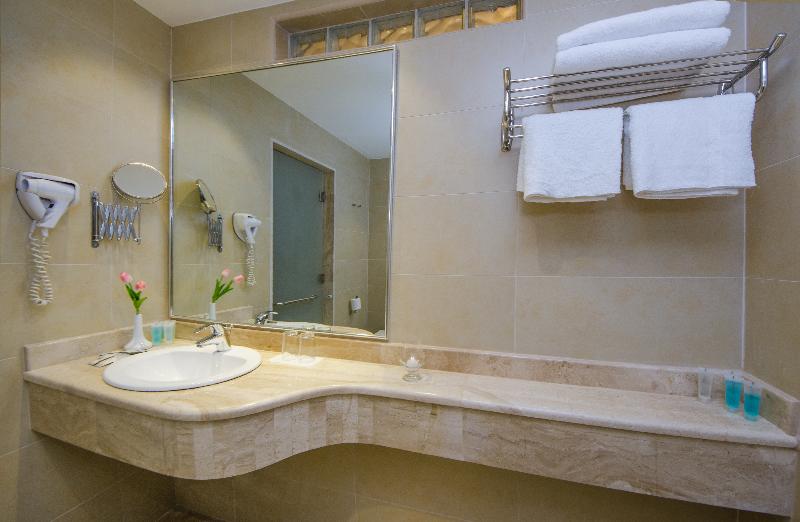 Toledo Hotel - Oda