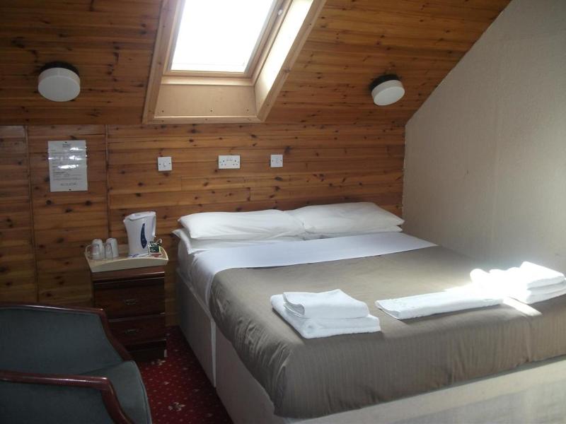 Edinburgh House Hotel - Oda