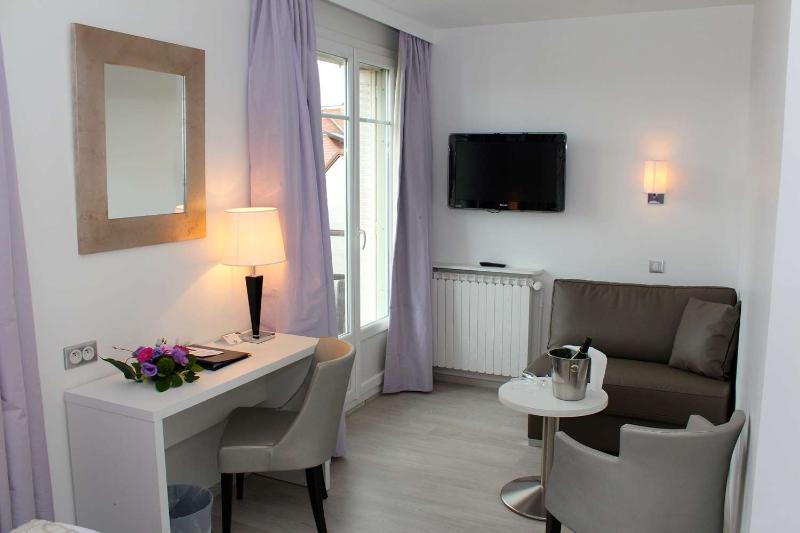 Best Western Plus Hotel Carlton - Genel
