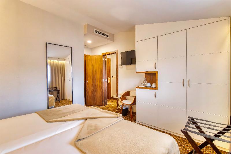 Hotel Lis Batalha - Oda