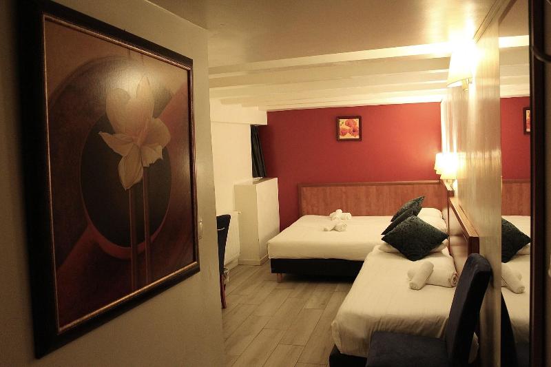 ITC Hotel - Oda